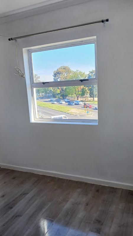 2 Bedroom Property for Sale in Cravenby Western Cape